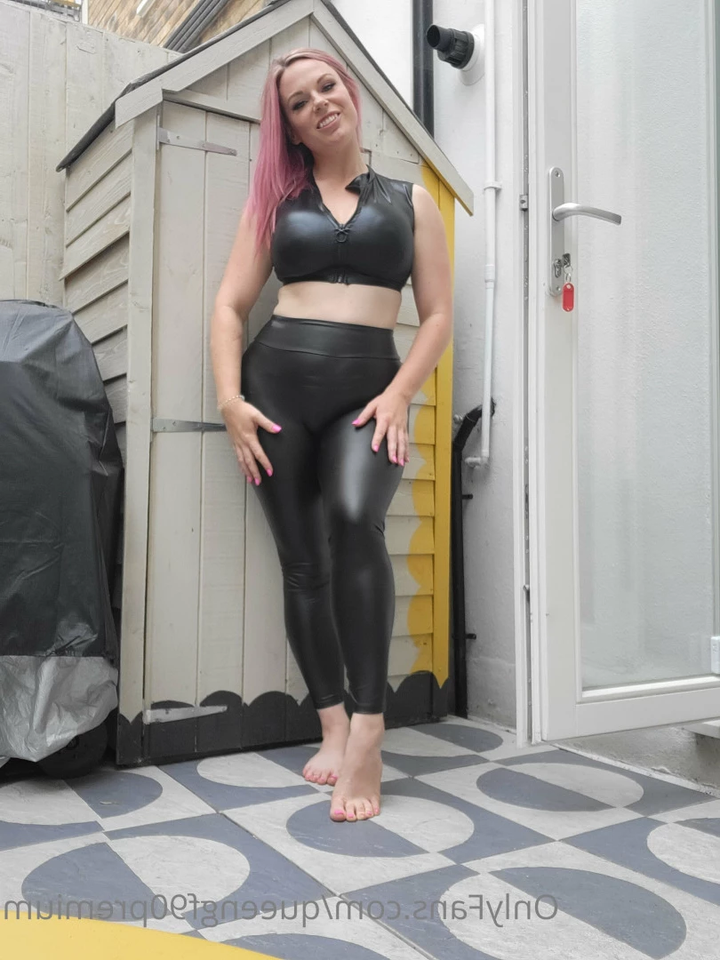 The Foot Queen of England [ queengf90premium ] Onlyfans leaked photo 7147624 on Hotleaks.tv