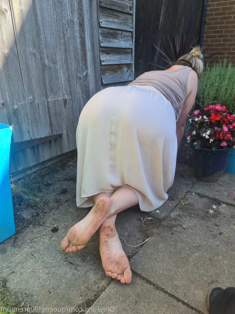 The Foot Queen of England [ queengf90premium ] Onlyfans leaked photo 7147965 on Hotleaks.tv
