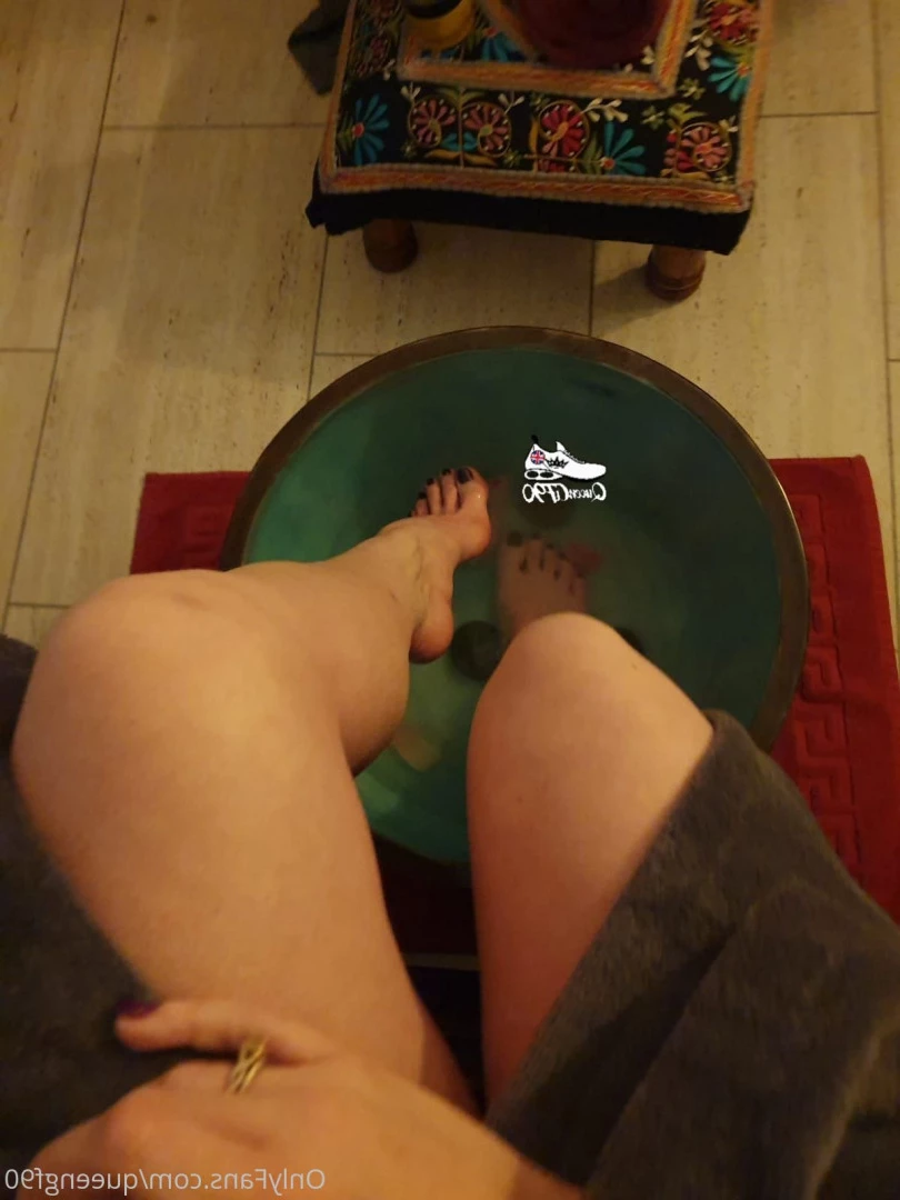 The Foot Queen of England [ queengf90premium ] Onlyfans leaked photo 7148228 on Hotleaks.tv