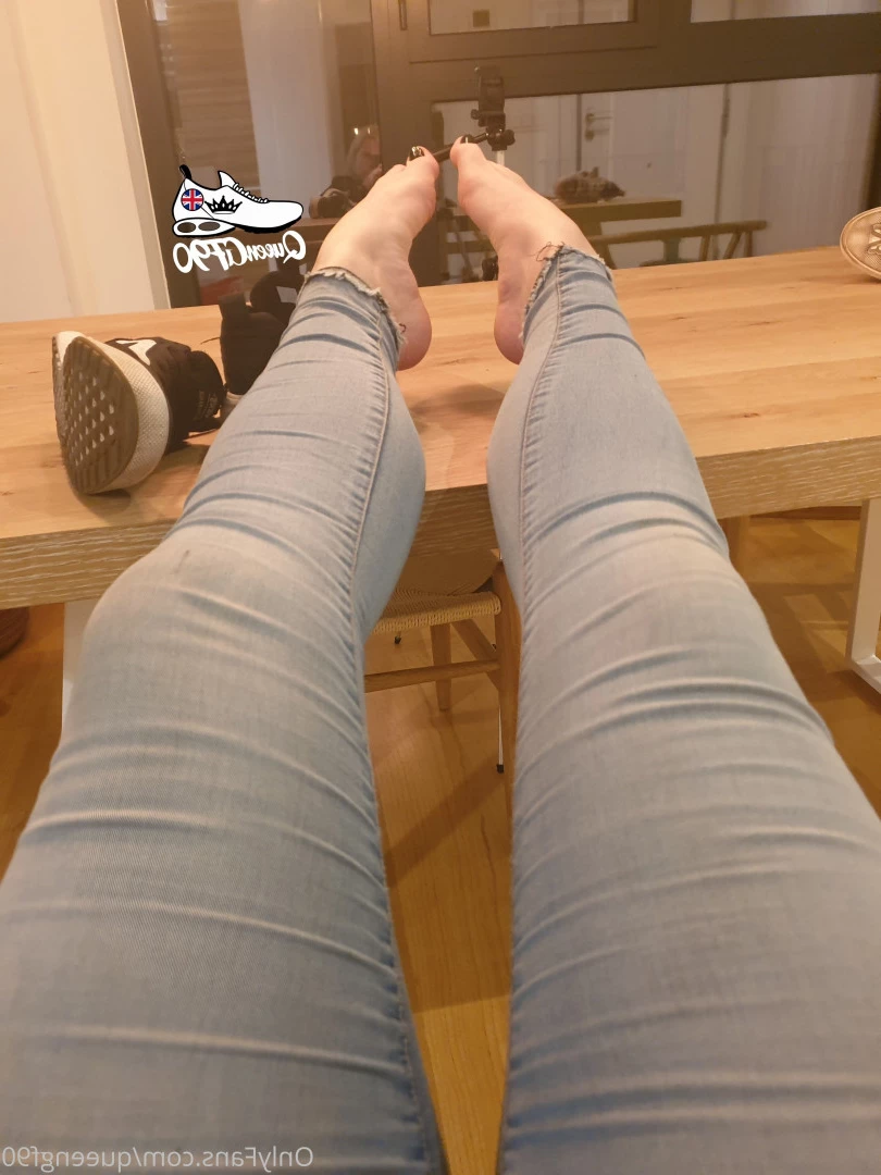 The Foot Queen of England [ queengf90premium ] Onlyfans leaked photo 7148308 on Hotleaks.tv