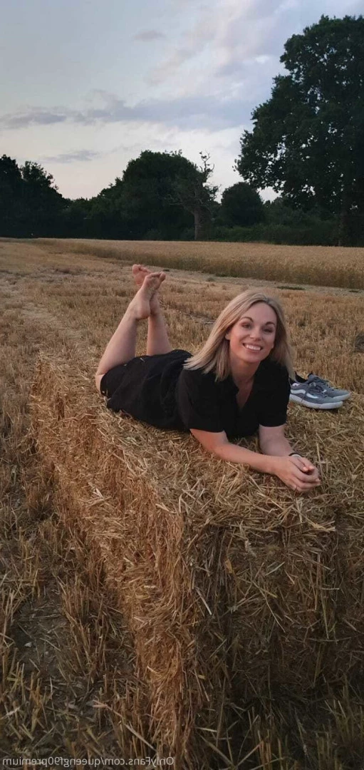 The Foot Queen of England [ queengf90premium ] Onlyfans leaked photo 7148356 on Hotleaks.tv