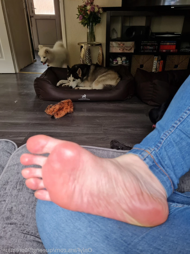 The Foot Queen of England [ queengf90premium ] Onlyfans leaked photo 7149350 on Hotleaks.tv
