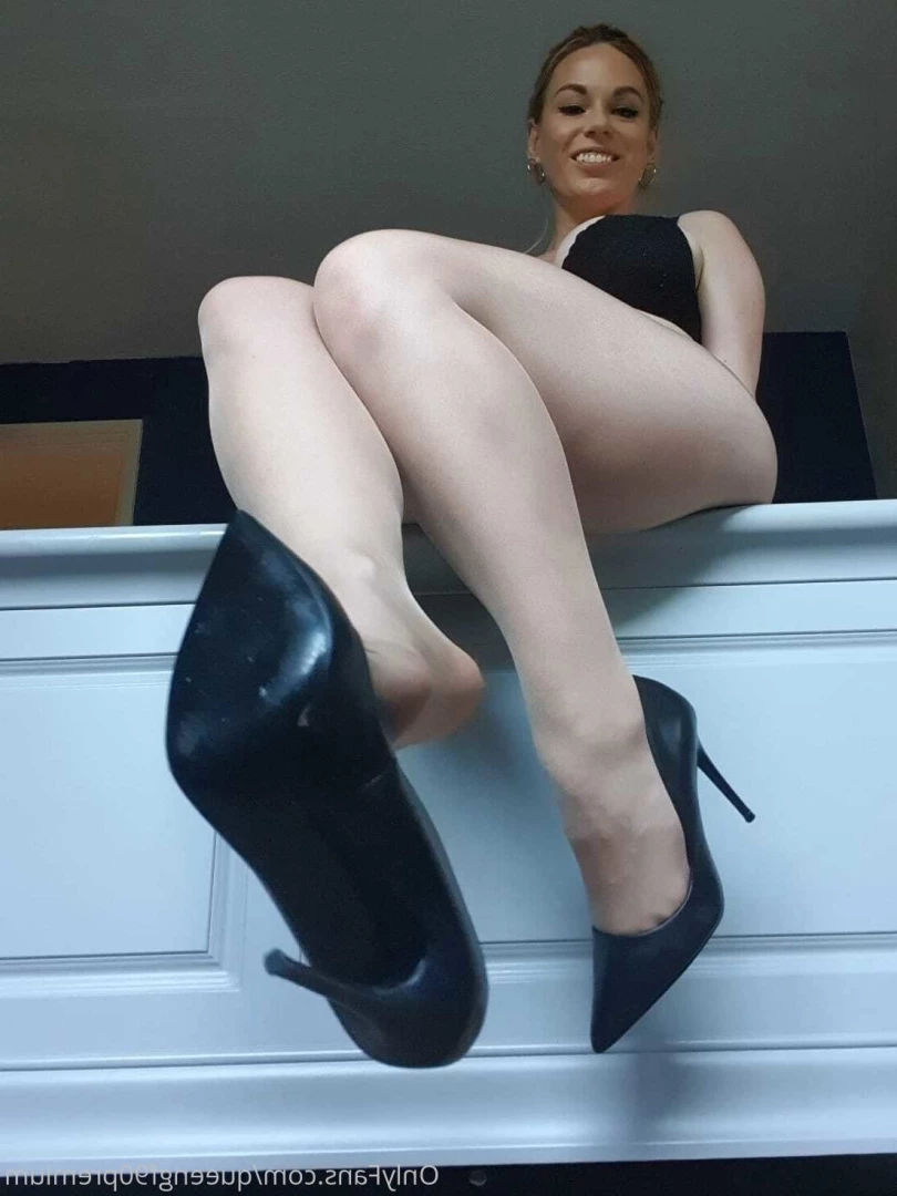 The Foot Queen of England [ queengf90premium ] Onlyfans leaked photo 7149885 on Hotleaks.tv