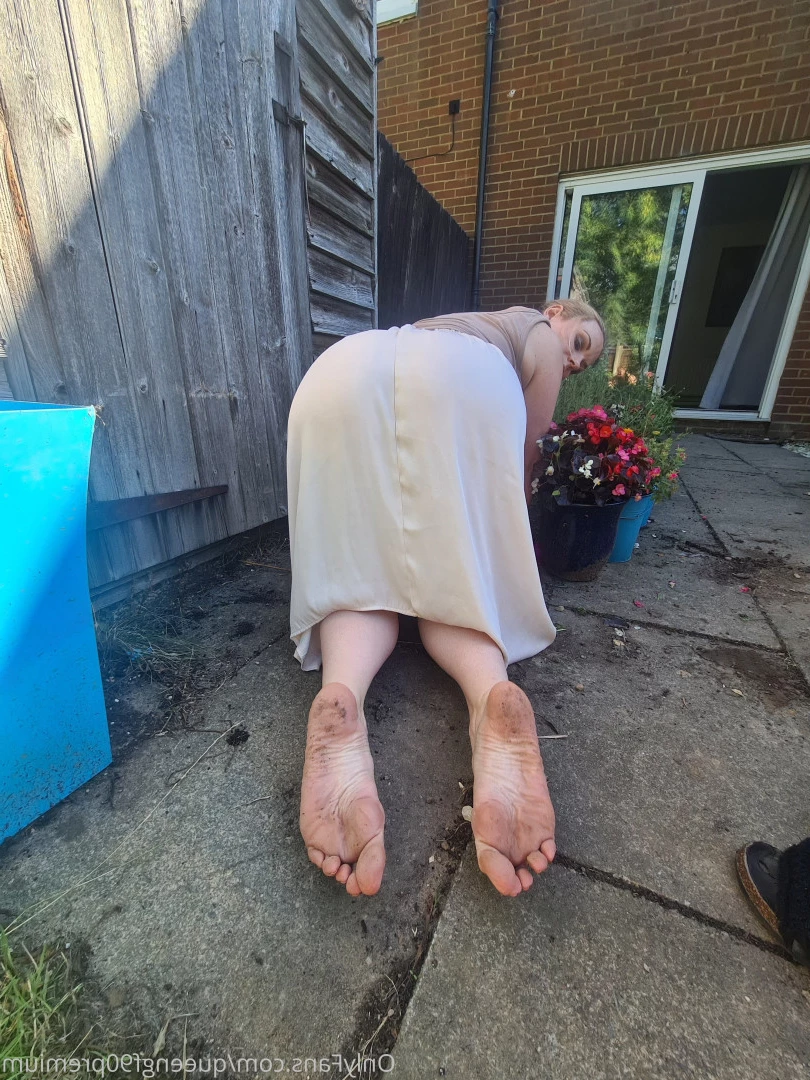 The Foot Queen of England [ queengf90premium ] Onlyfans leaked photo 7150113 on Hotleaks.tv