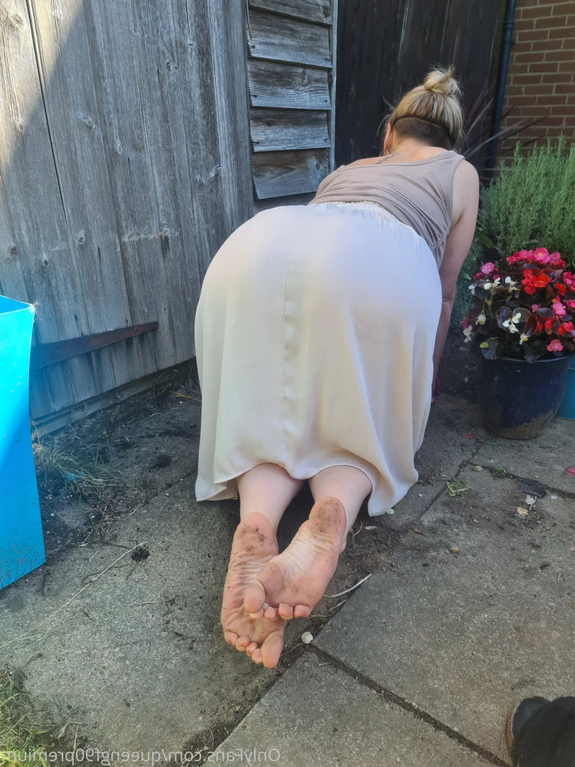 The Foot Queen of England [ queengf90premium ] Onlyfans leaked photo 7155237 on Hotleaks.tv