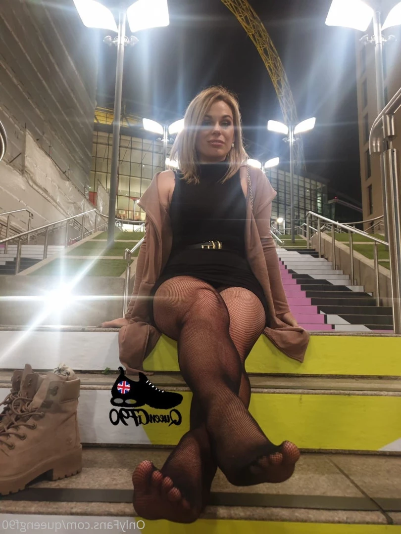 The Foot Queen of England [ queengf90premium ] Onlyfans leaked photo 7155348 on Hotleaks.tv