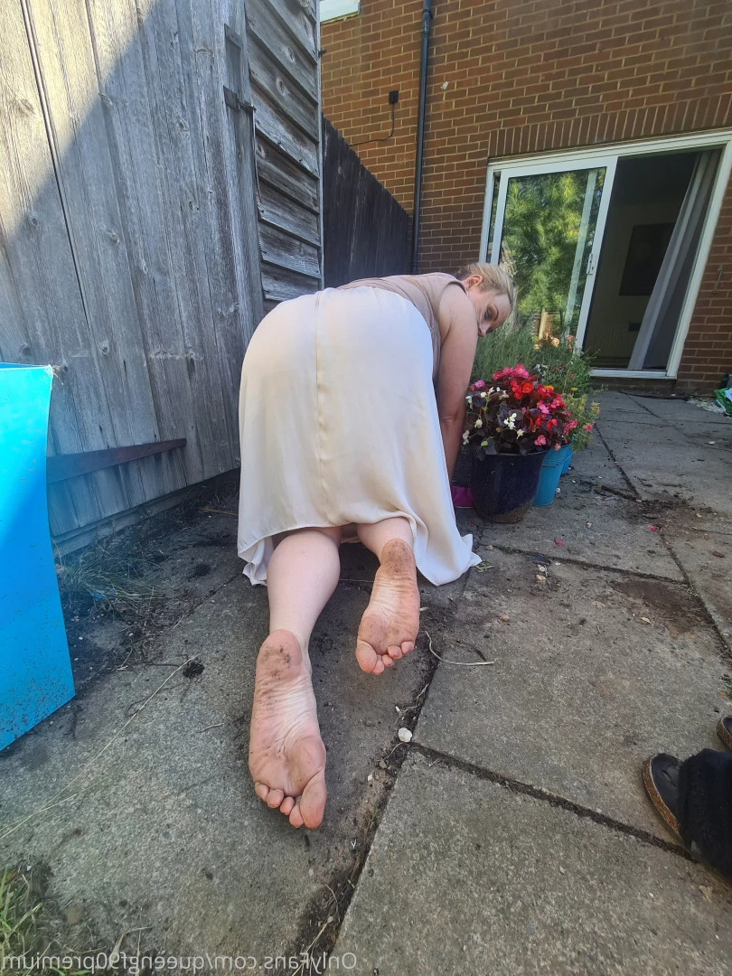The Foot Queen of England [ queengf90premium ] Onlyfans leaked photo 7157272 on Hotleaks.tv