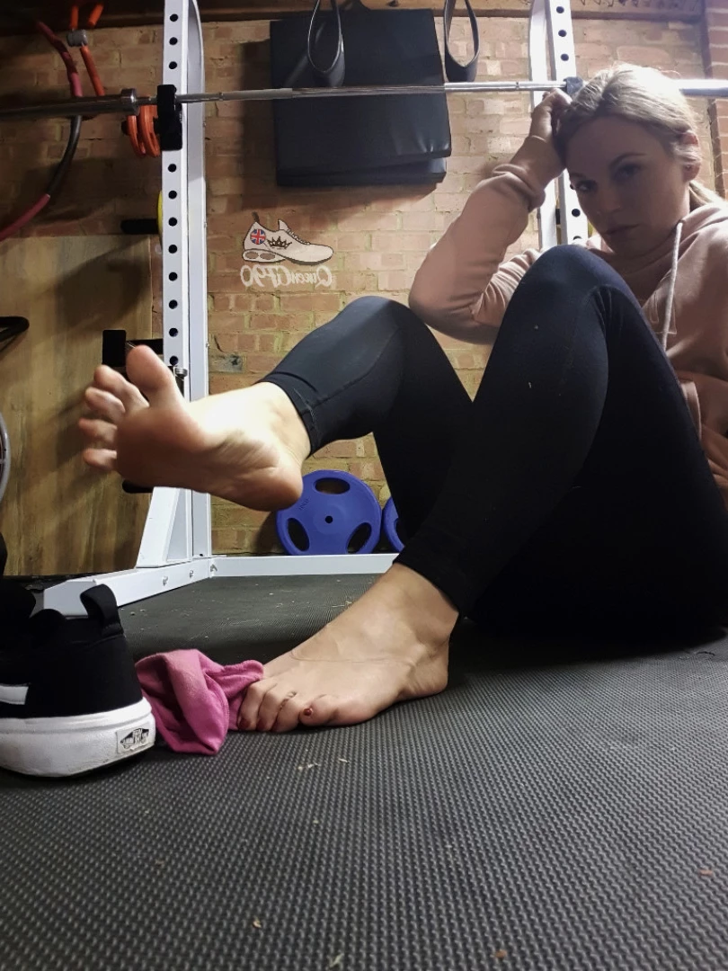 The Foot Queen of England [ queengf90premium ] Onlyfans leaked photo 7158029 on Hotleaks.tv