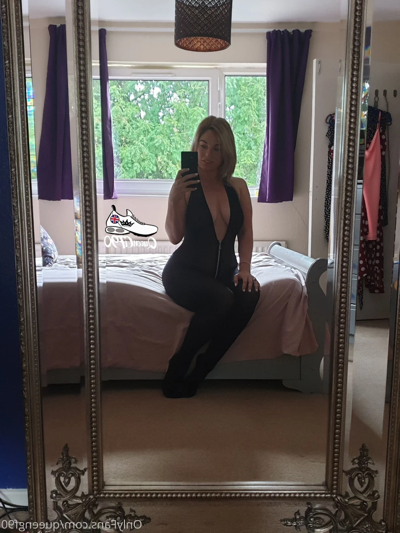 The Foot Queen of England [ queengf90premium ] Onlyfans leaked photo 7158374 on Hotleaks.tv
