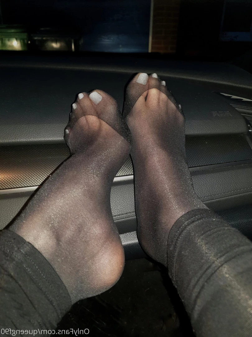 The Foot Queen of England [ queengf90premium ] Onlyfans leaked photo 7159154 on Hotleaks.tv
