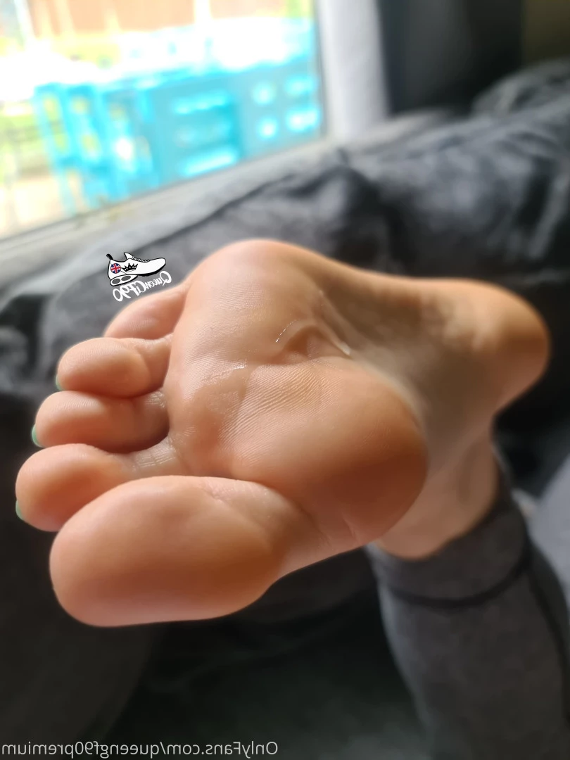The Foot Queen of England [ queengf90premium ] Onlyfans leaked photo 7159443 on Hotleaks.tv