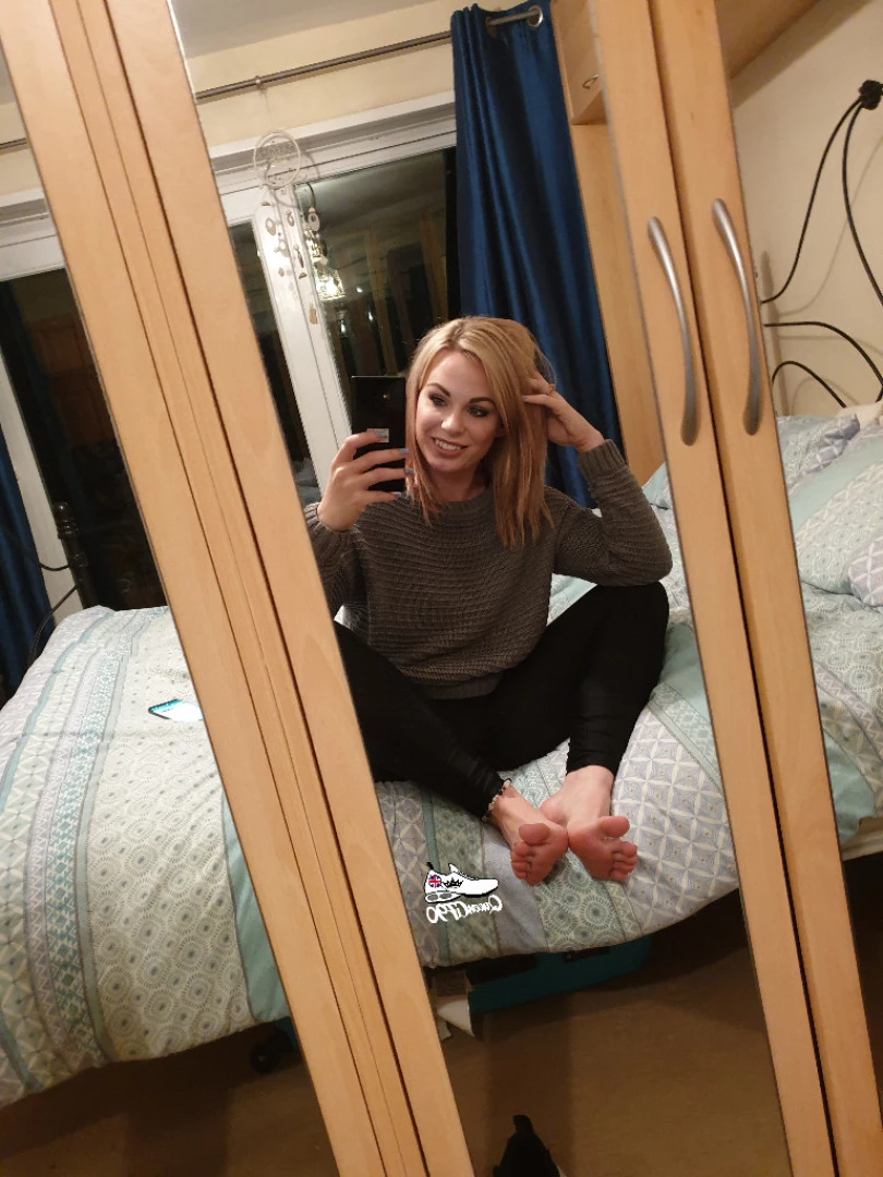 The Foot Queen of England [ queengf90premium ] Onlyfans leaked photo 7159885 on Hotleaks.tv