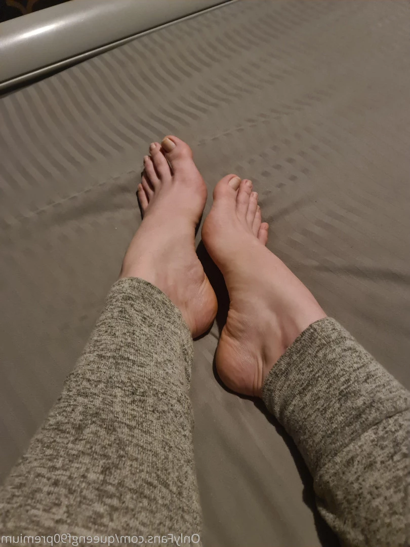The Foot Queen of England [ queengf90premium ] Onlyfans leaked photo 7160354 on Hotleaks.tv