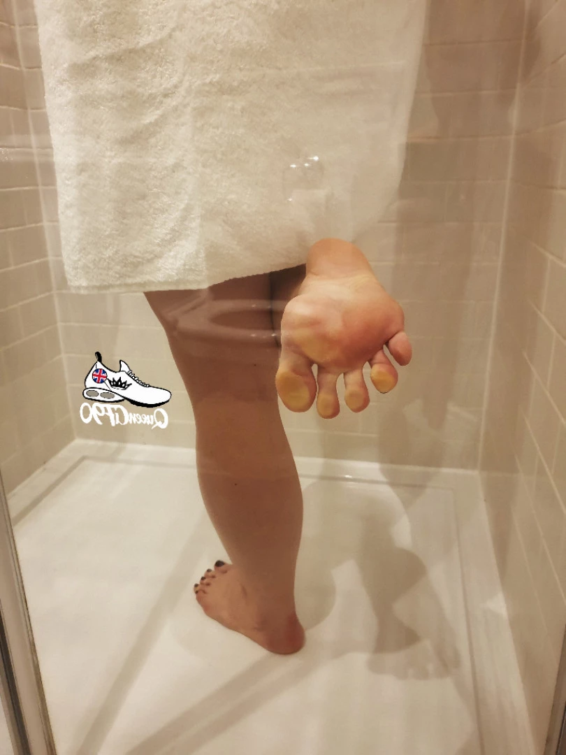 The Foot Queen of England [ queengf90premium ] Onlyfans leaked photo 7160887 on Hotleaks.tv