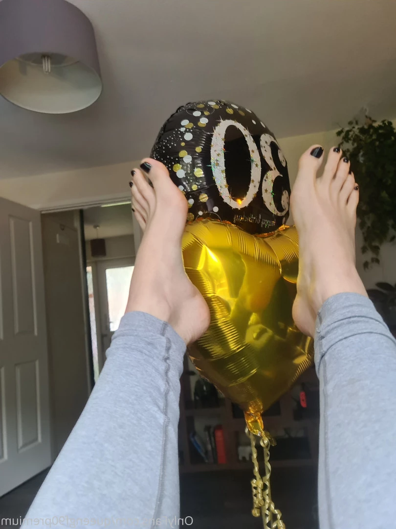 The Foot Queen of England [ queengf90premium ] Onlyfans leaked photo 7161150 on Hotleaks.tv