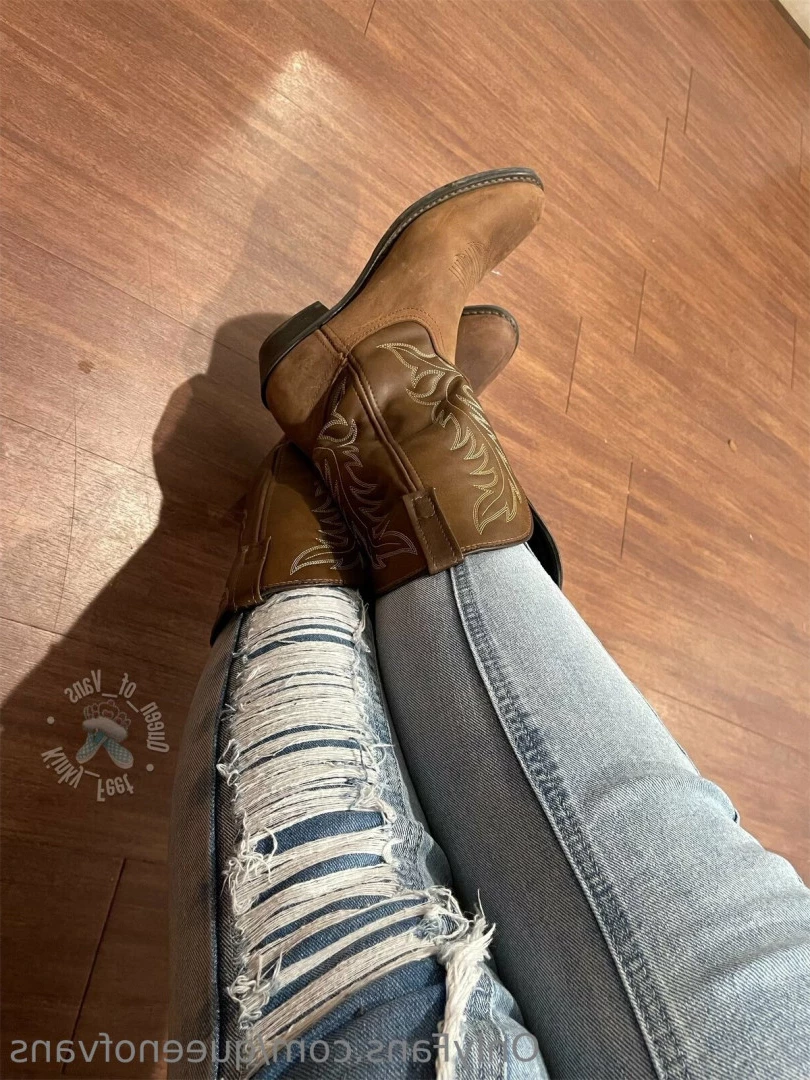 Queen_of_Vans [ queenofvans ] Onlyfans leaked photo 16883708 on Hotleaks.tv