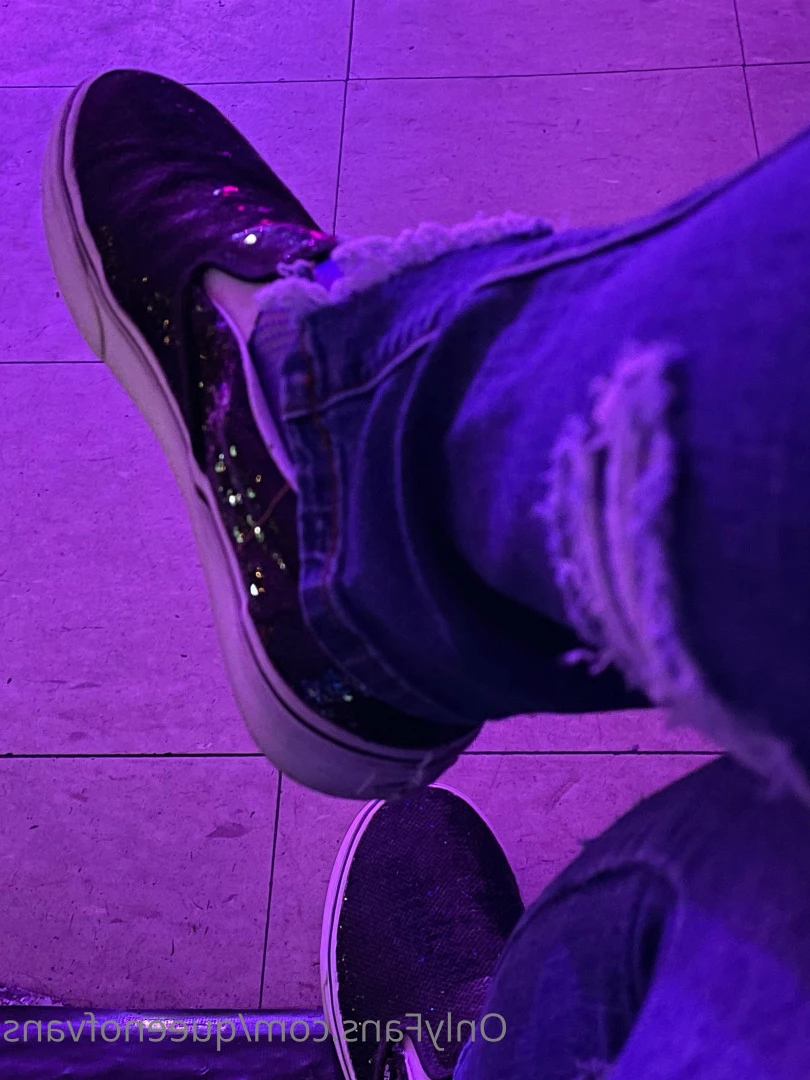 Queen_of_Vans [ queenofvans ] Onlyfans leaked photo 7289920 on Hotleaks.tv