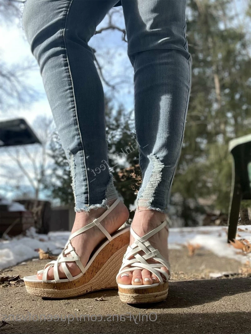 Queen_of_Vans [ queenofvans ] Onlyfans leaked photo 7290200 on Hotleaks.tv