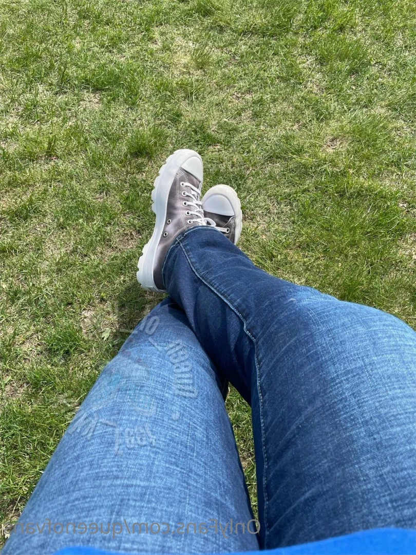 Queen_of_Vans [ queenofvans ] Onlyfans leaked photo 7290281 on Hotleaks.tv