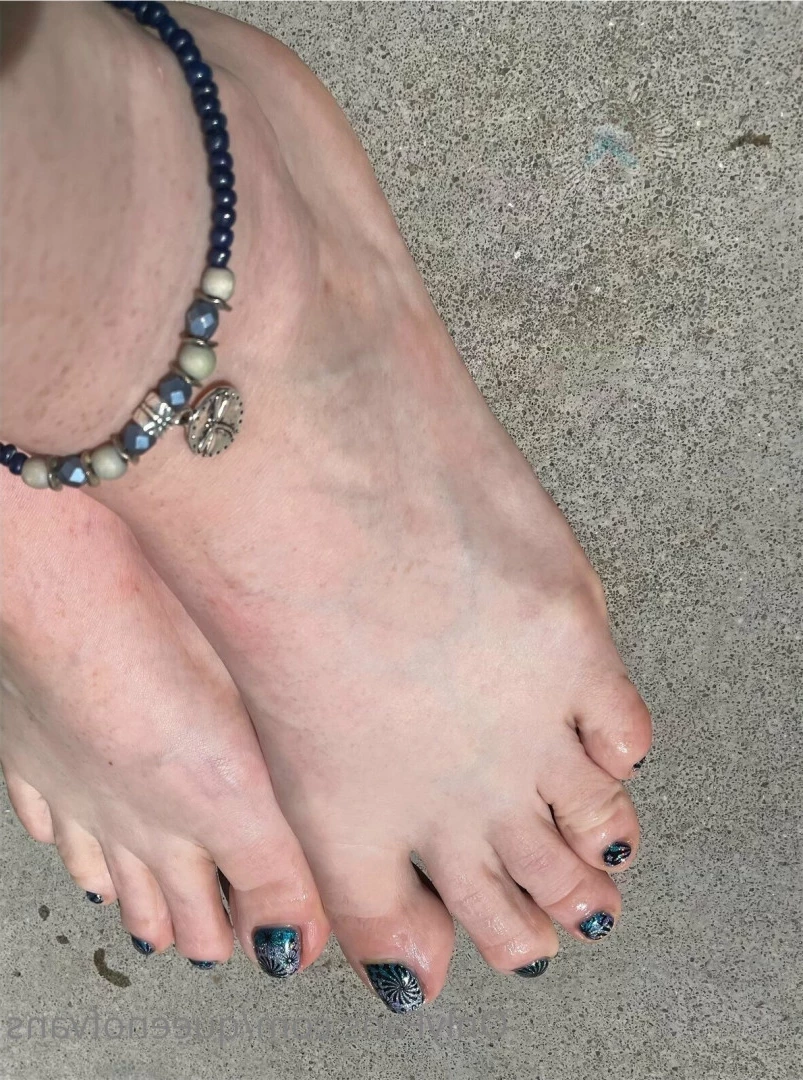 Queen_of_Vans [ queenofvans ] Onlyfans leaked photo 7290609 on Hotleaks.tv