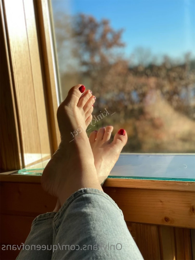 Queen_of_Vans [ queenofvans ] Onlyfans leaked photo 7290646 on Hotleaks.tv