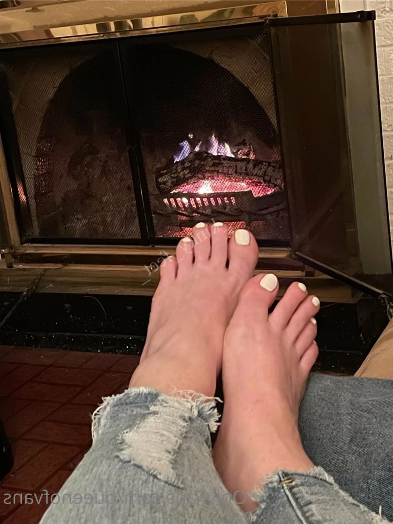 Queen_of_Vans [ queenofvans ] Onlyfans leaked photo 7290739 on Hotleaks.tv