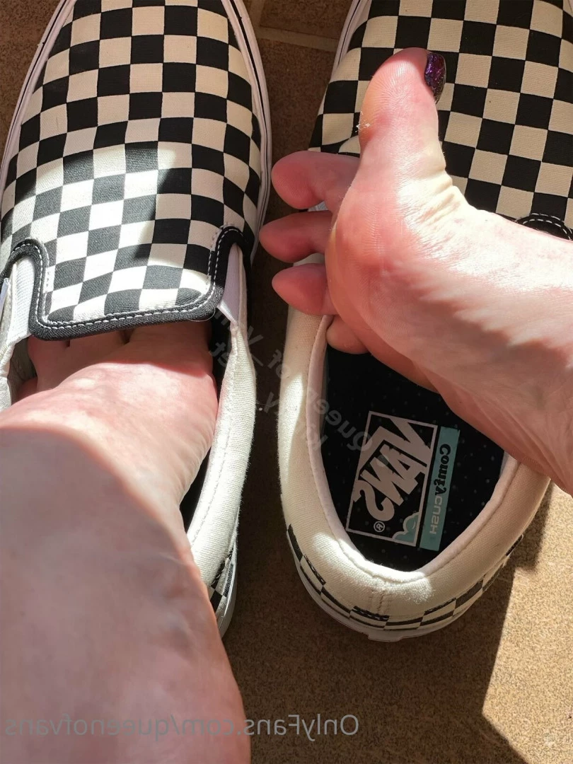Queen_of_Vans [ queenofvans ] Onlyfans leaked photo 7290957 on Hotleaks.tv