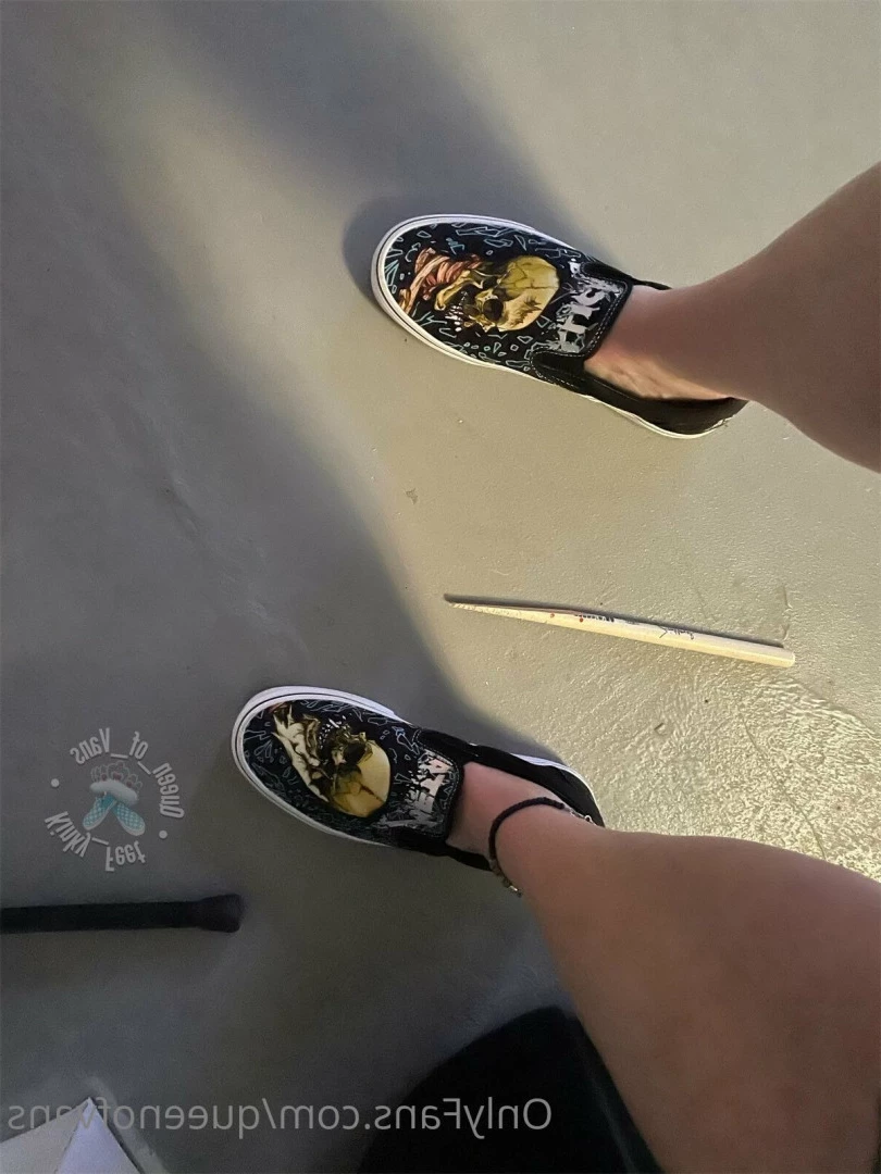 Queen_of_Vans [ queenofvans ] Onlyfans leaked photo 7291110 on Hotleaks.tv