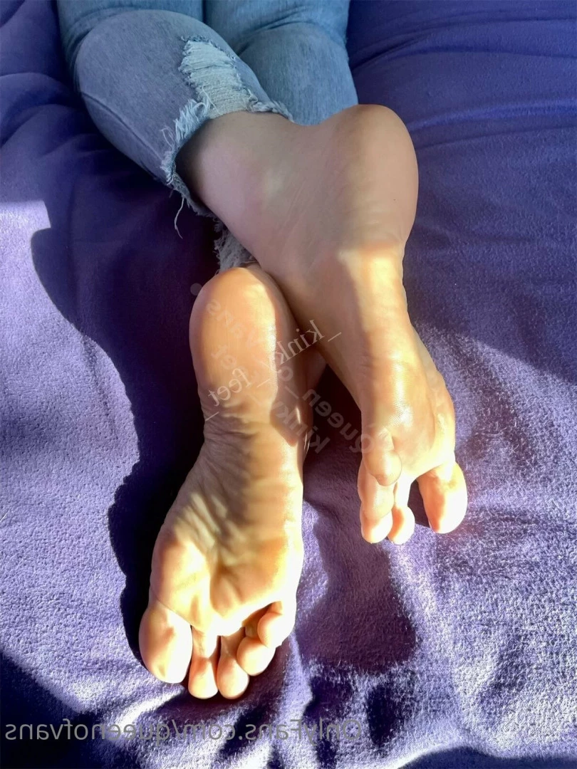 Queen_of_Vans [ queenofvans ] Onlyfans leaked photo 7291583 on Hotleaks.tv