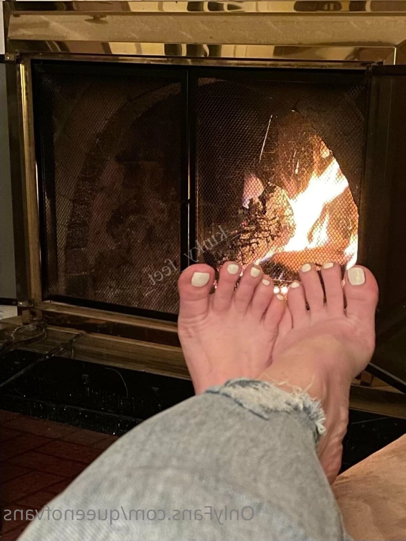 Queen_of_Vans [ queenofvans ] Onlyfans leaked photo 7291688 on Hotleaks.tv