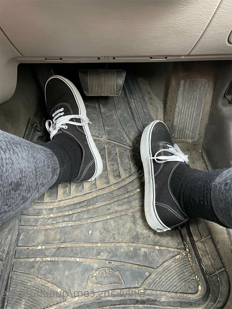 Queen_of_Vans [ queenofvans ] Onlyfans leaked photo 7291901 on Hotleaks.tv
