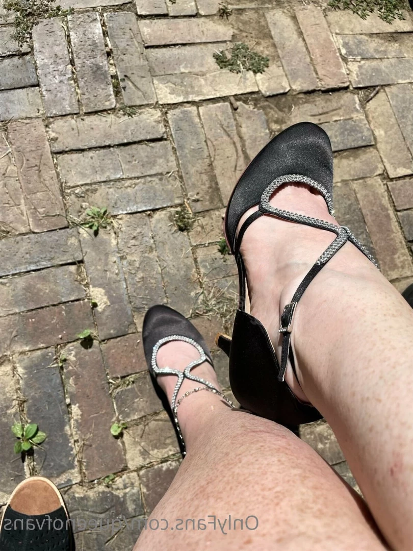 Queen_of_Vans [ queenofvans ] Onlyfans leaked photo 7291959 on Hotleaks.tv