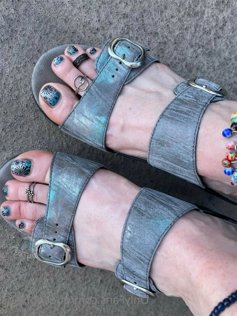 Queen_of_Vans [ queenofvans ] Onlyfans leaked photo 7292037 on Hotleaks.tv