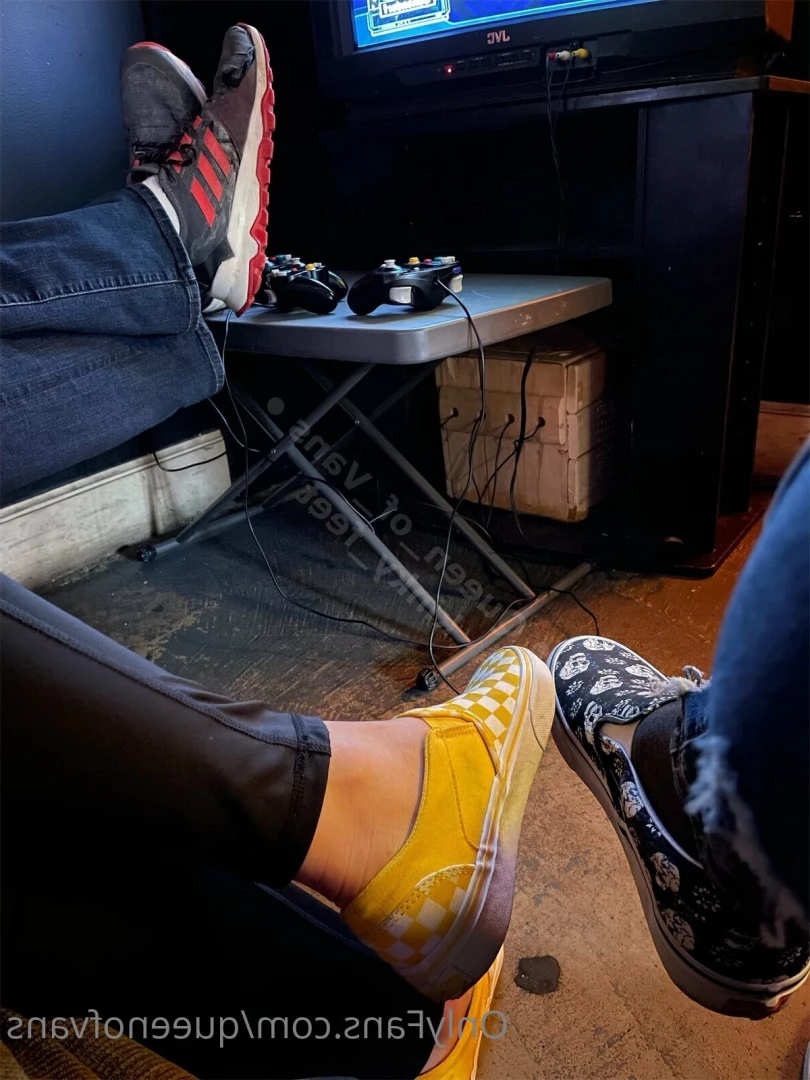 Queen_of_Vans [ queenofvans ] Onlyfans leaked photo 7292168 on Hotleaks.tv