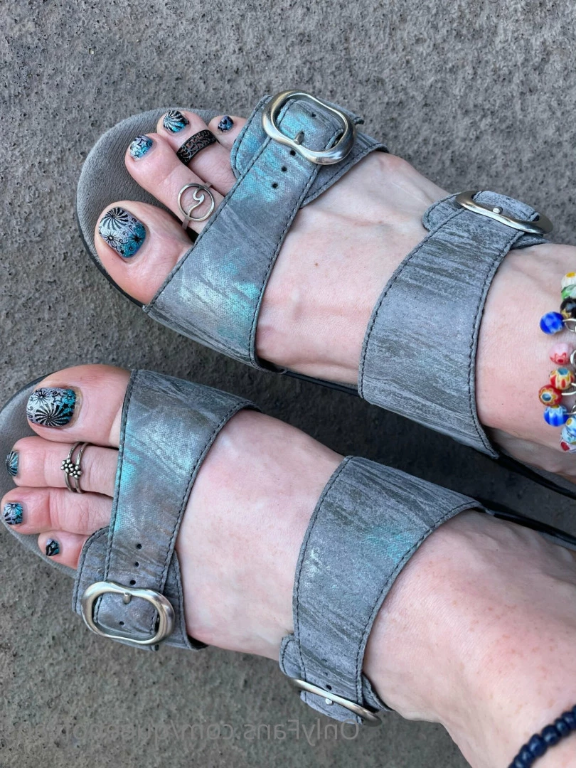 Queen_of_Vans [ queenofvans ] Onlyfans leaked photo 7292335 on Hotleaks.tv
