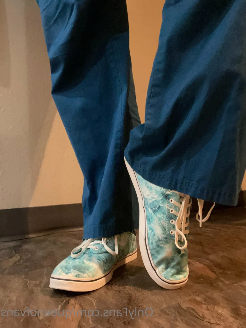 Queen_of_Vans [ queenofvans ] Onlyfans leaked photo 7292845 on Hotleaks.tv