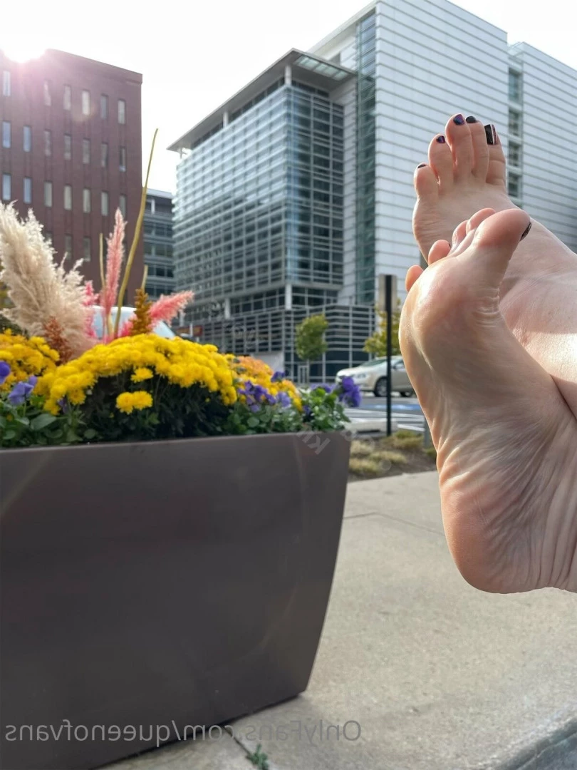 Queen_of_Vans [ queenofvans ] Onlyfans leaked photo 7292881 on Hotleaks.tv