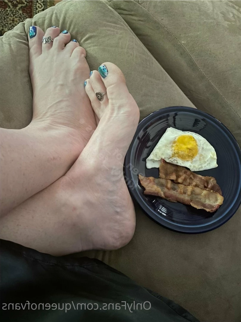 Queen_of_Vans [ queenofvans ] Onlyfans leaked photo 7293594 on Hotleaks.tv