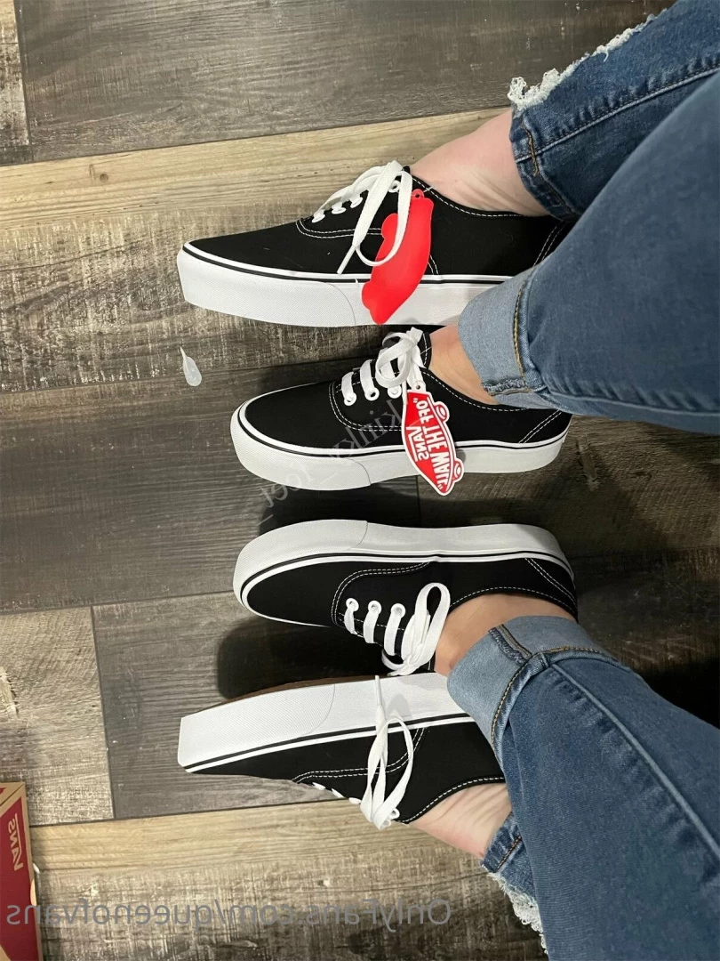 Queen_of_Vans [ queenofvans ] Onlyfans leaked photo 7294066 on Hotleaks.tv
