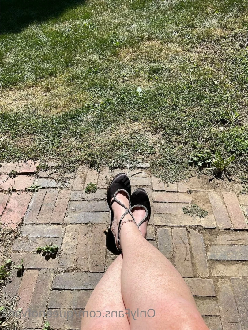 Queen_of_Vans [ queenofvans ] Onlyfans leaked photo 7294442 on Hotleaks.tv