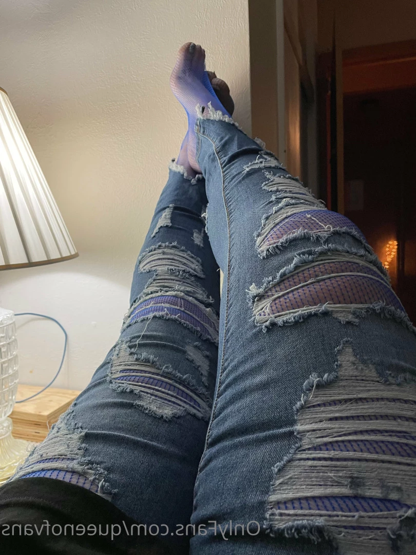 Queen_of_Vans [ queenofvans ] Onlyfans leaked photo 7294512 on Hotleaks.tv