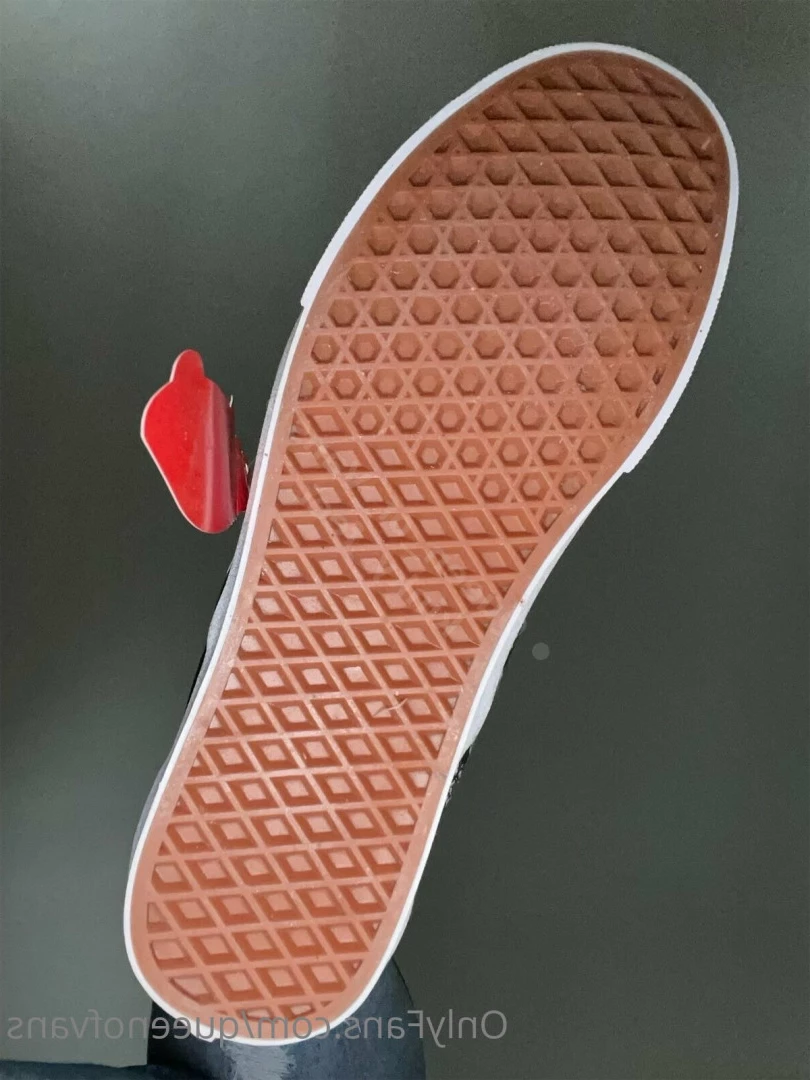 Queen_of_Vans [ queenofvans ] Onlyfans leaked photo 7294622 on Hotleaks.tv
