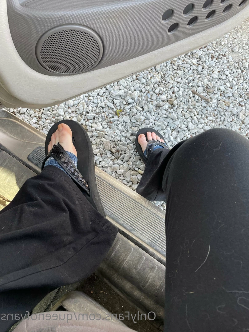 Queen_of_Vans [ queenofvans ] Onlyfans leaked photo 7294643 on Hotleaks.tv