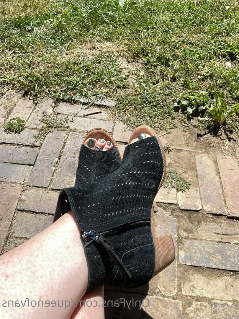 Queen_of_Vans [ queenofvans ] Onlyfans leaked photo 7294848 on Hotleaks.tv