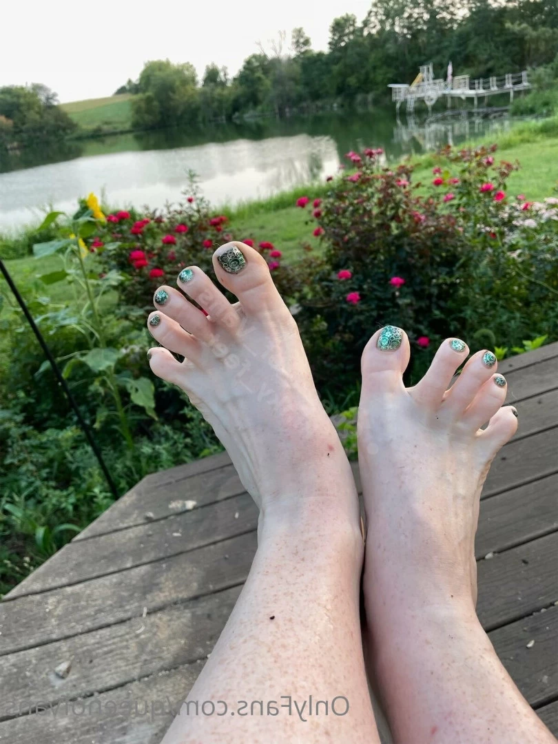 Queen_of_Vans [ queenofvans ] Onlyfans leaked photo 7294980 on Hotleaks.tv