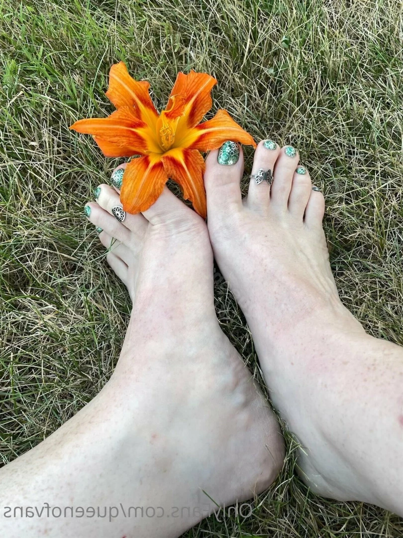 Queen_of_Vans [ queenofvans ] Onlyfans leaked photo 7295065 on Hotleaks.tv