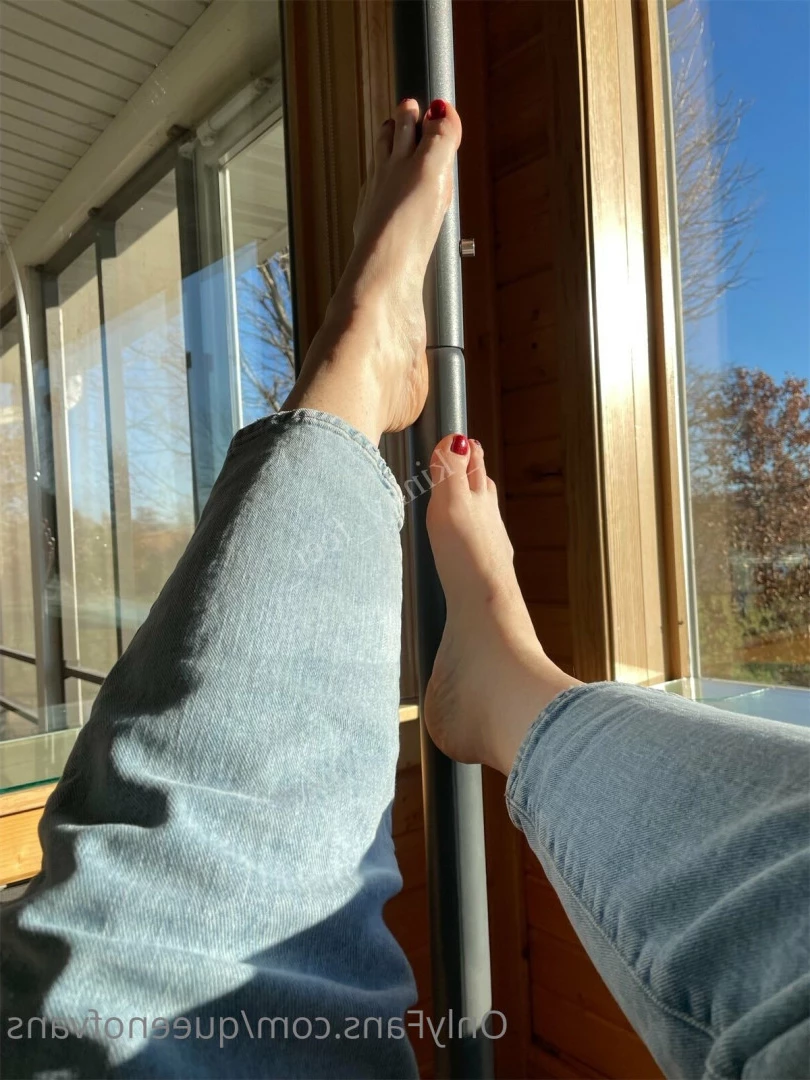 Queen_of_Vans [ queenofvans ] Onlyfans leaked photo 7295103 on Hotleaks.tv