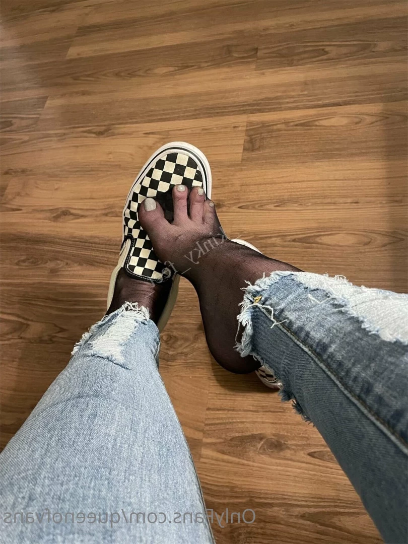 Queen_of_Vans [ queenofvans ] Onlyfans leaked photo 7295236 on Hotleaks.tv