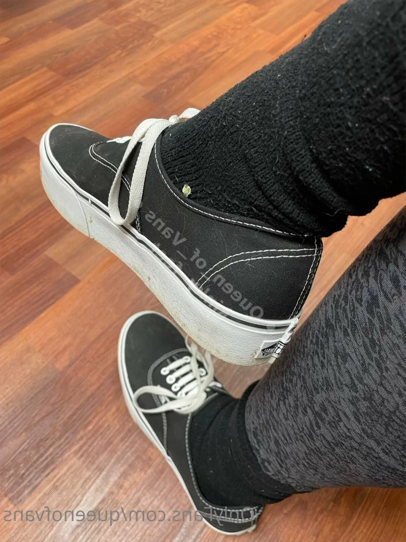 Queen_of_Vans [ queenofvans ] Onlyfans leaked photo 7295666 on Hotleaks.tv