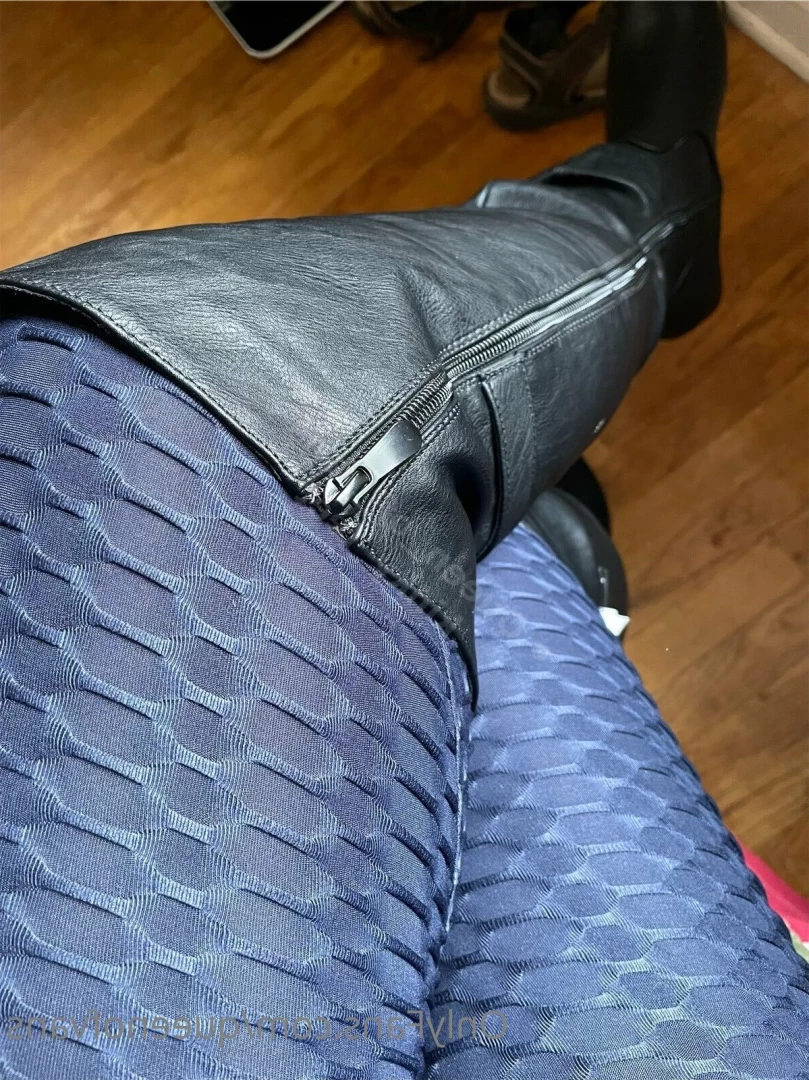 Queen_of_Vans [ queenofvans ] Onlyfans leaked photo 7295733 on Hotleaks.tv